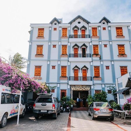 Window 2 Hotel Kon Tum Exterior foto